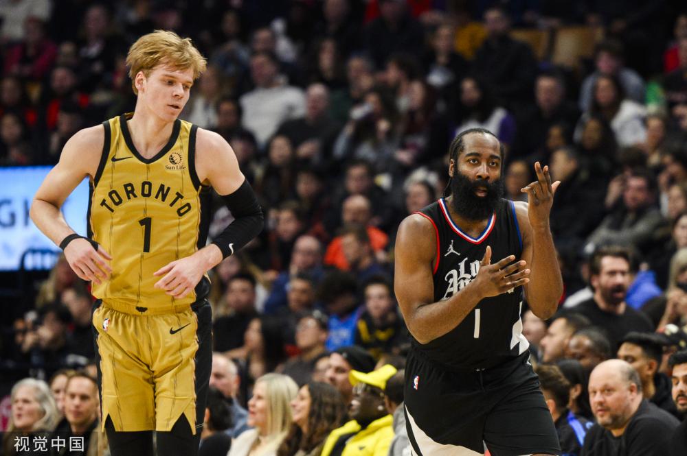 塔图姆在空 塔图姆在空